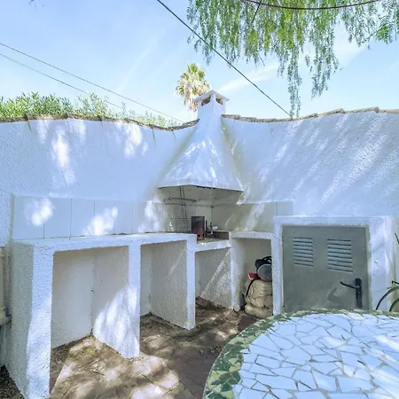Pet Friendly Home In Els Poblets * 埃尔斯波夫莱特斯